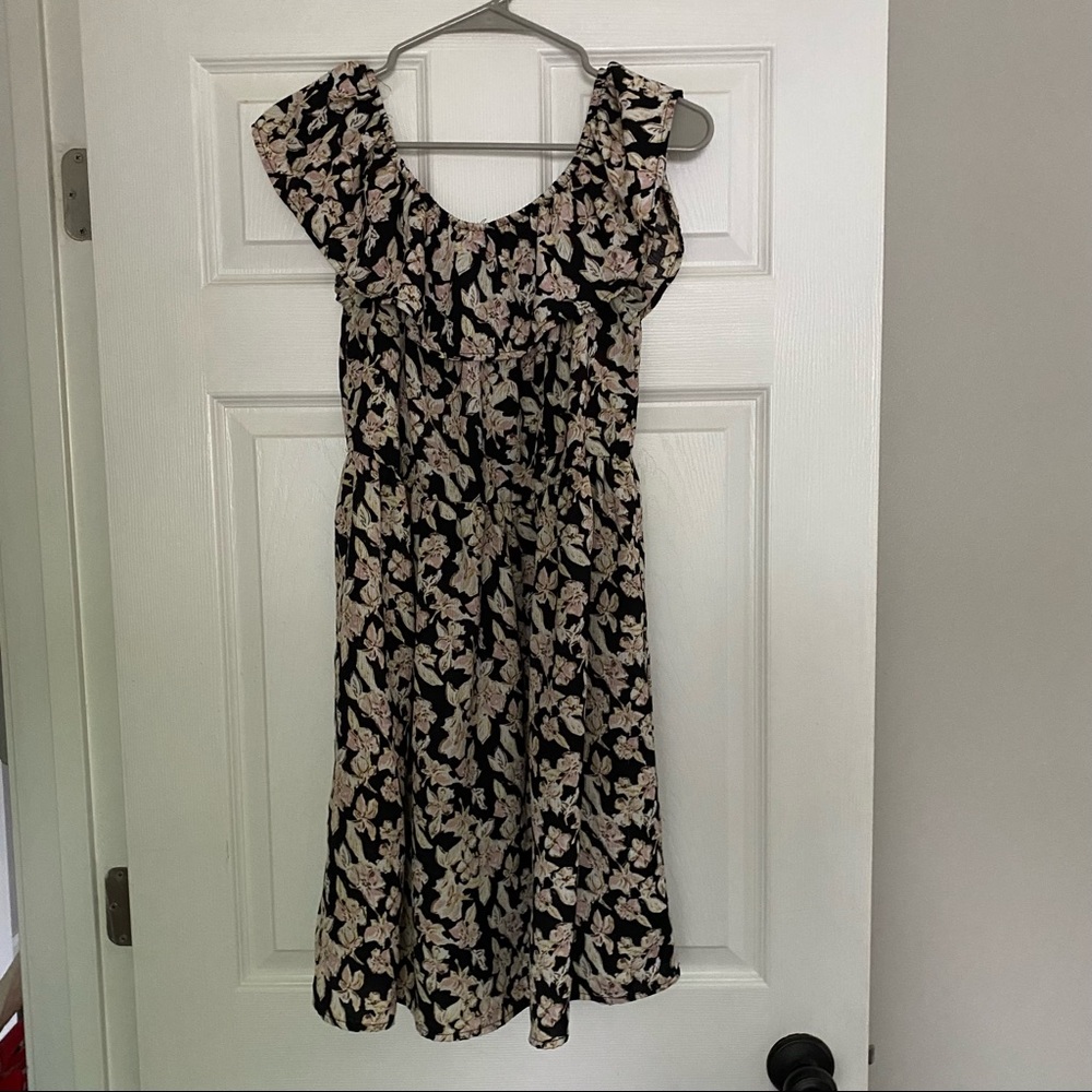 Floral xhilaration dress size large